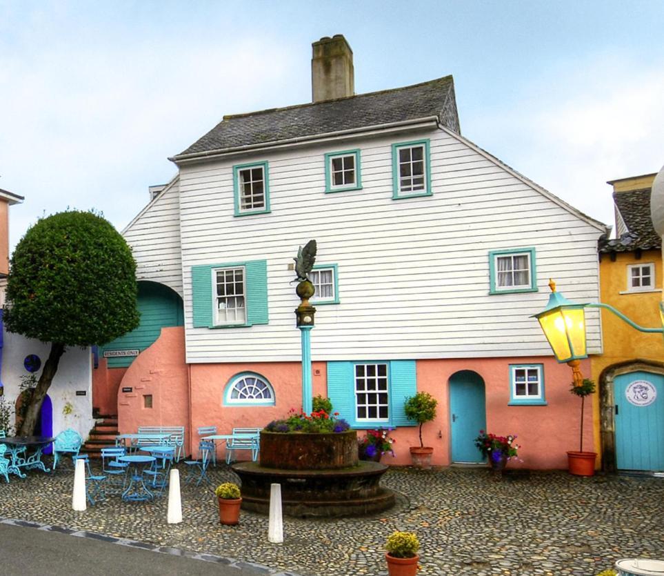 Portmeirion Village & Castell Deudraeth Porthmadog Eksteriør billede