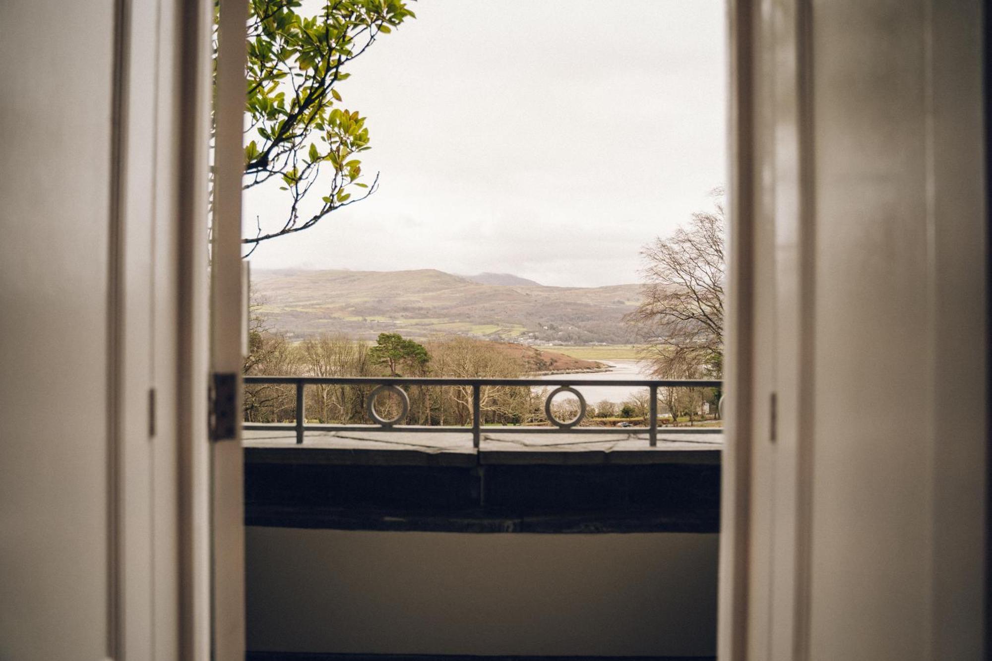 Portmeirion Village & Castell Deudraeth Porthmadog Eksteriør billede