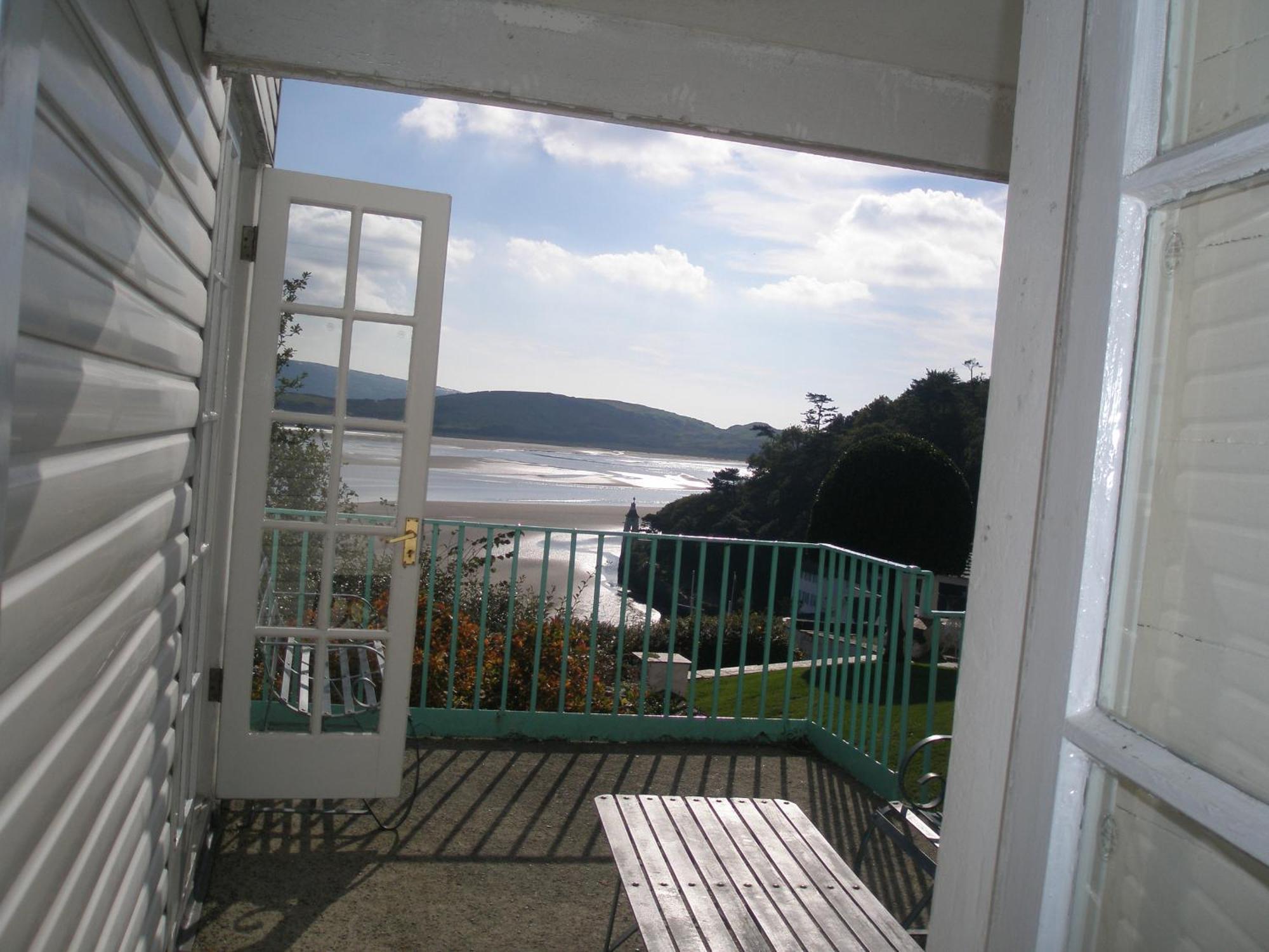 Portmeirion Village & Castell Deudraeth Porthmadog Eksteriør billede