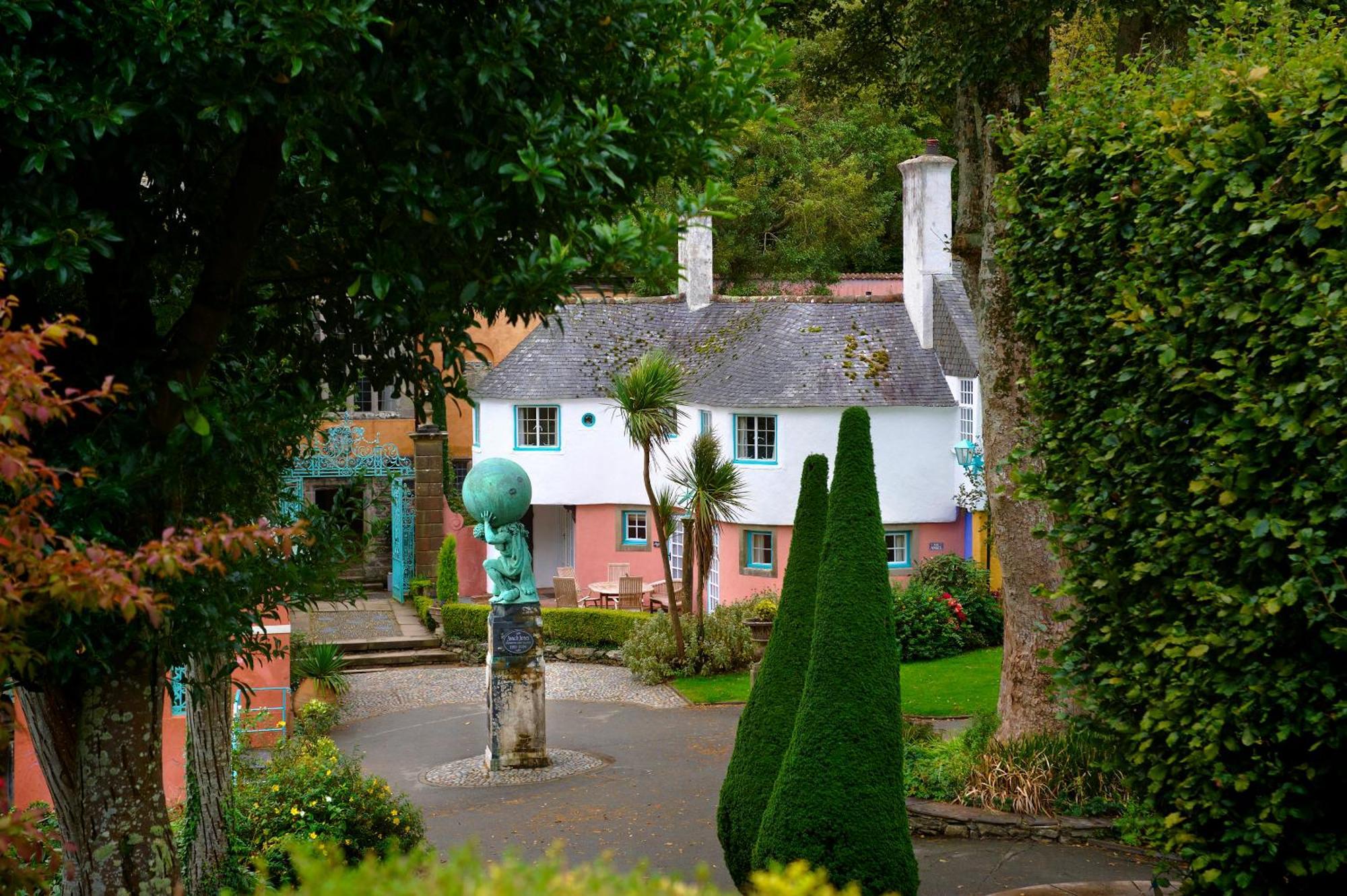 Portmeirion Village & Castell Deudraeth Porthmadog Eksteriør billede