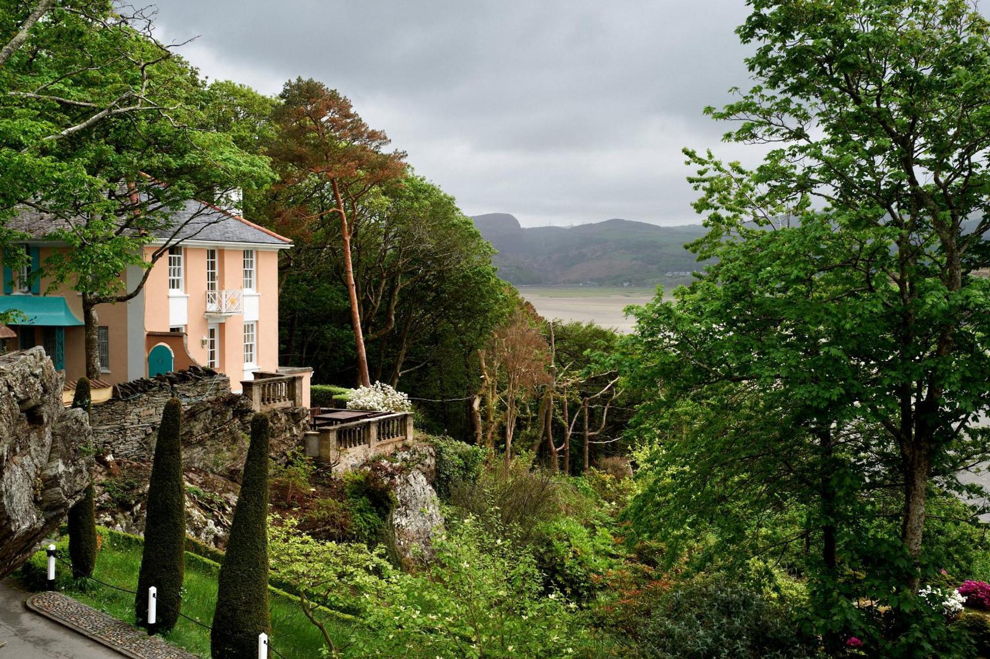 Portmeirion Village & Castell Deudraeth Porthmadog Eksteriør billede